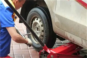 科尔沁右翼中旗附近拖车24小时服务热线电话