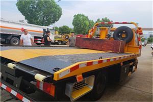 科尔沁右翼中旗附近拖车电话号码服务