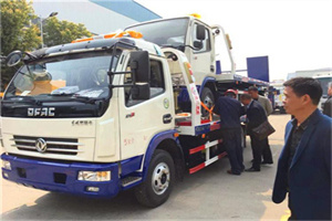 科尔沁右翼中旗汽车道路救援拖车价格